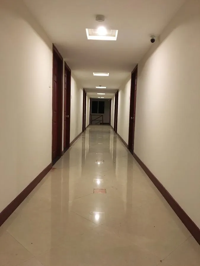 ホテル Kalluvalappil Holiday Inn Kāsaragod インド