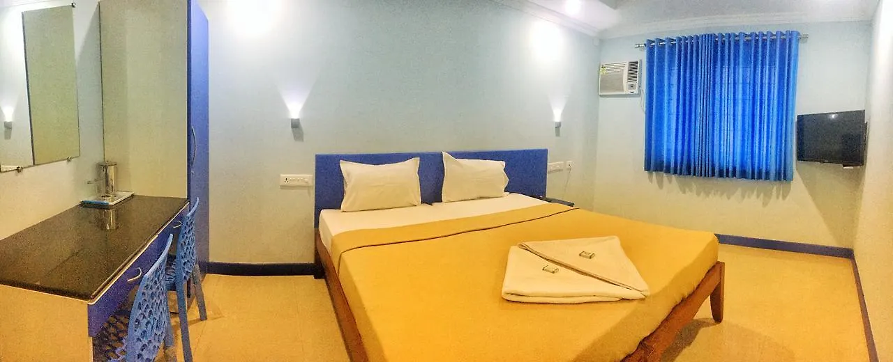 Kalluvalappil Holiday Inn Kāsaragod