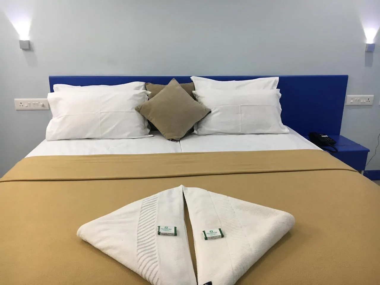 Kalluvalappil Holiday Inn Kāsaragod 0*,  インド